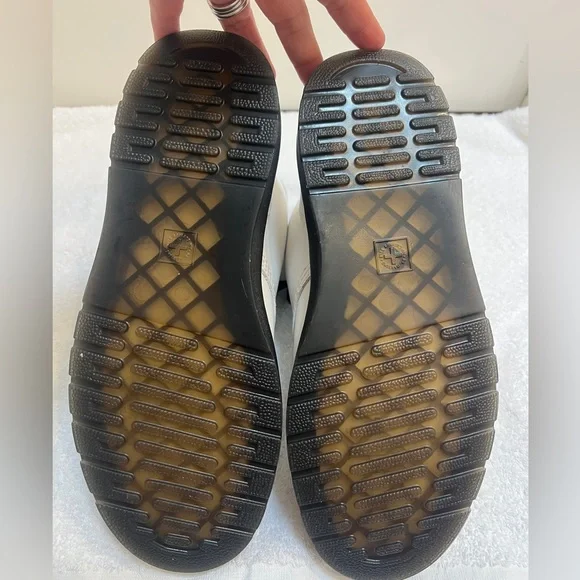 Men’s Sz 8 Dr. Martens White Leather Boots - Picture 6 of 13